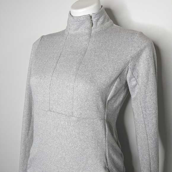✨3/$15 Kyodan grey white side 1/3 zip pullover  S - Picture 6 of 11